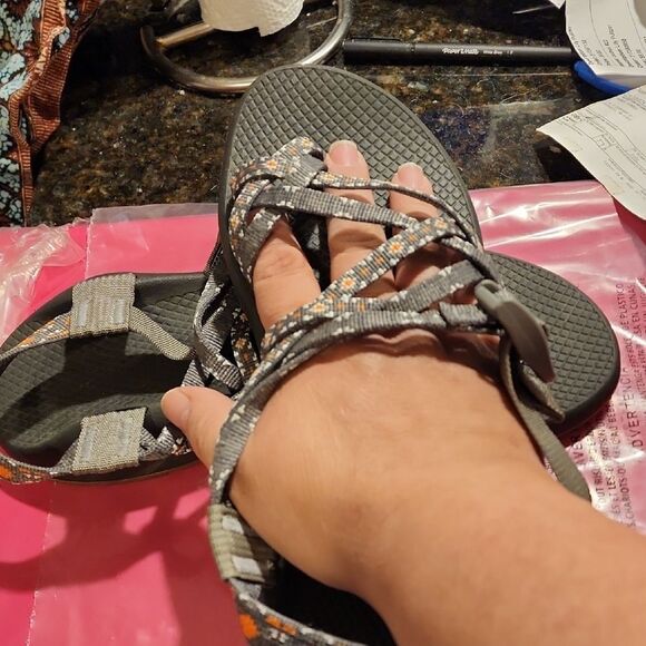 Chaco Women's Gray Strappy Sandals Size 10 EUC - Picture 4 of 6